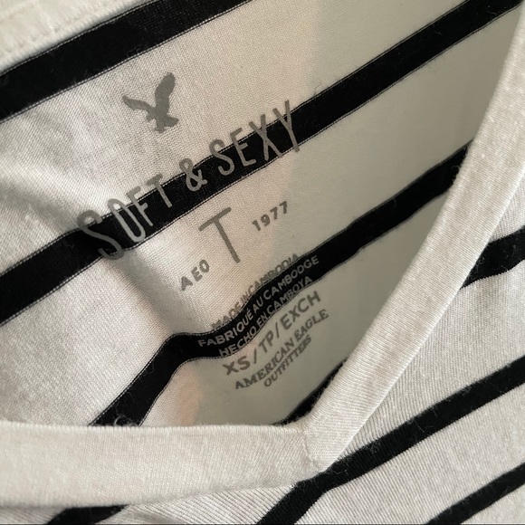 American Eagle Black&White Striped T-Shirt - Picture 3 of 3